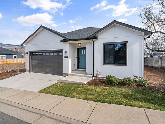 2nd image of 100 Oak Valley Dr