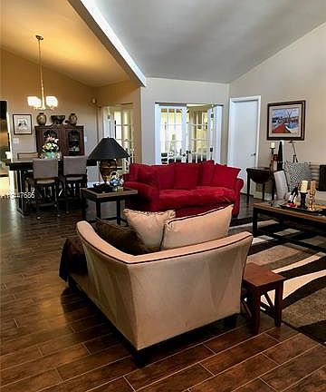 4th image of 8008 Hibiscus Cir #10