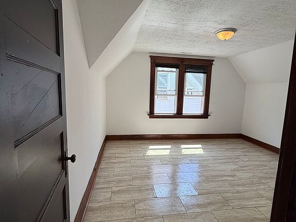 3rd image of 188 Clinton Ave #3