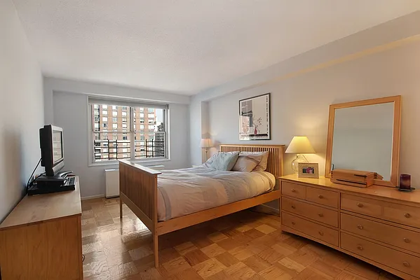 Sold by Corcoran | media 3