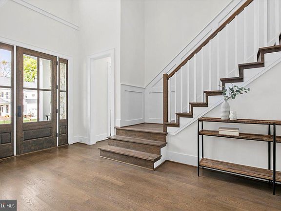 3rd image of 6609 Rockmont Ct