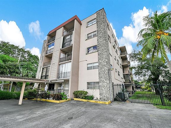 4th image of 3640 NW 9th St APT 401