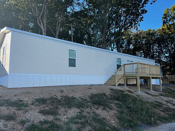 4th image of 557 Bear Hollow Rd #5
