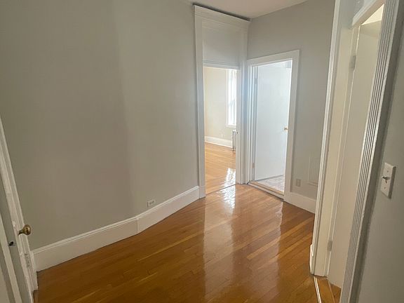 5th image of 38 Hemenway St APT 14