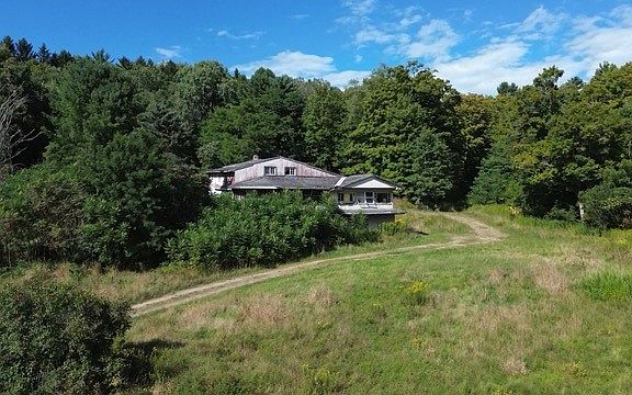 4th image of 9521 Hamot Rd