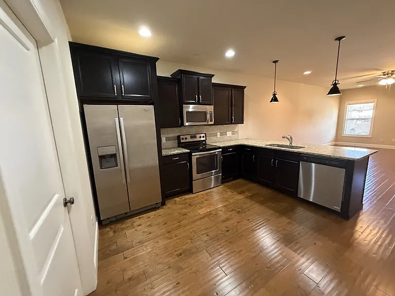634 Cooper Sq — Photo 2
