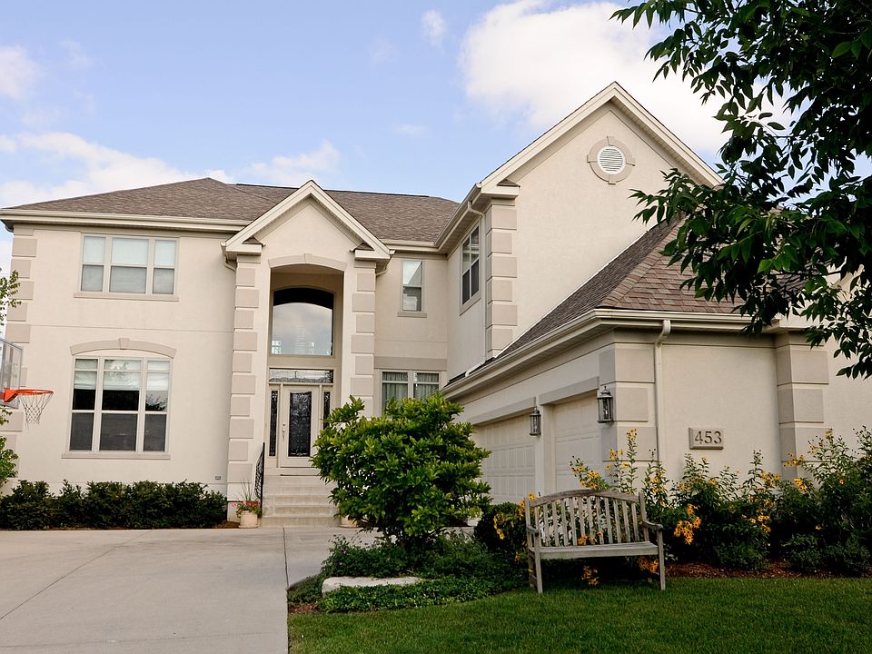 1st image of 453 Castle Pines Ln