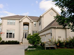 453 Castle Pines Ln, Riverwoods, IL 60015