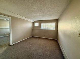 1010 N Walnut St #T06, Maryville, MO 64468