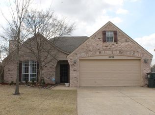10728 E 120th St N, Collinsville, OK 74021