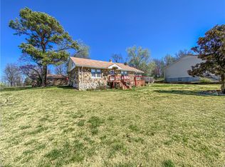 202 E Mountain Ave, Berryville, AR 72616