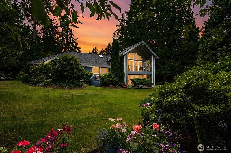 2nd image of 8850 Bald Eagle Drive