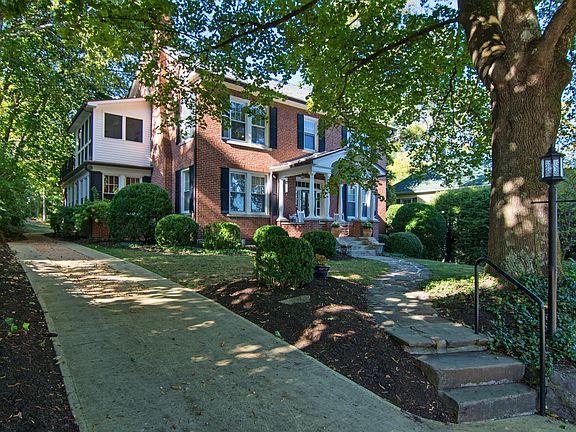 2nd image of 1156 Washington St E