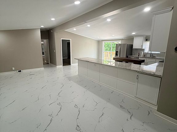 4th image of 229 Coats Rd
