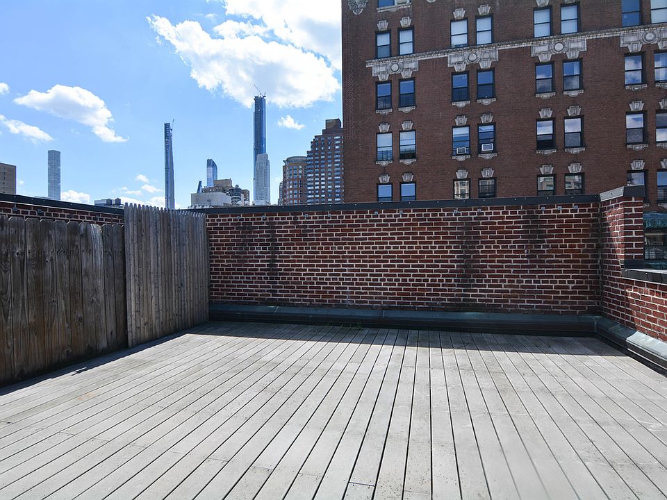 1st image of 101 W 70th St Penthouse S