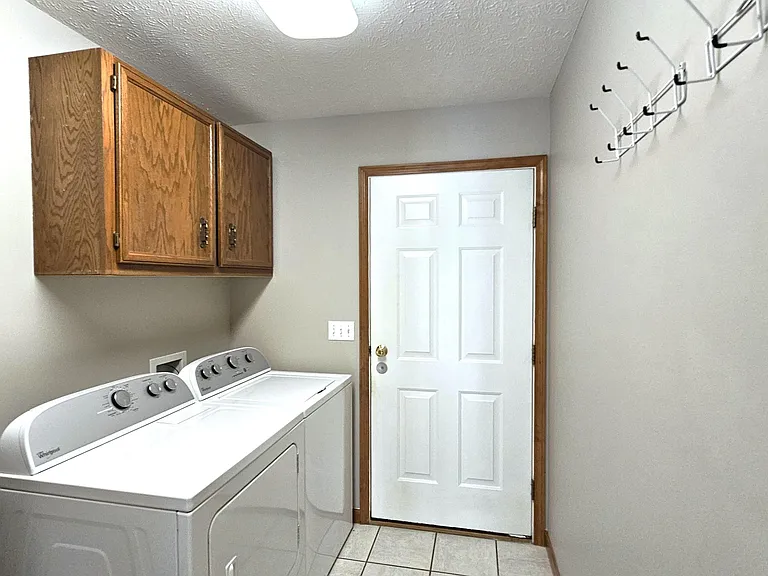 2802 Cronin Dr — Photo 9