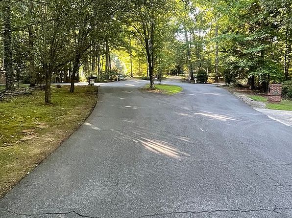 2131 Old Orchard Ln