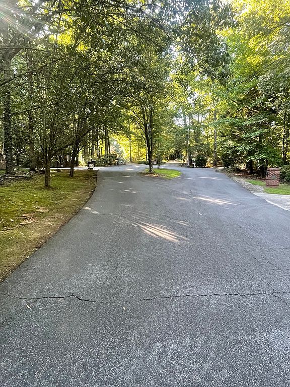 2131 Old Orchard Ln - Property Image