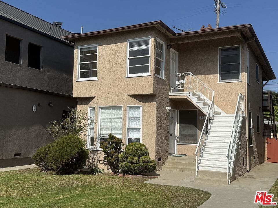 1st image of 2616 S Barrington Ave