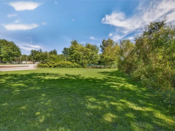 2306 Canfield Rd, Akron, OH 44312