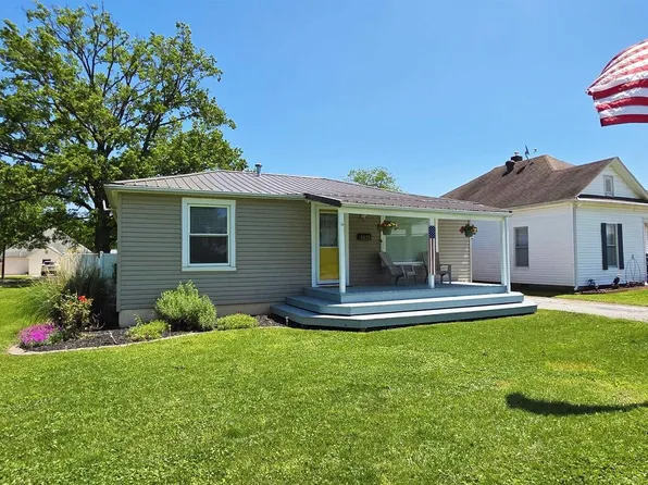 1007 Landes St, Mount Carmel, IL 62863