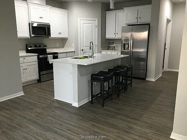 3 bed, 1258 sqft, $700 — Photo 3