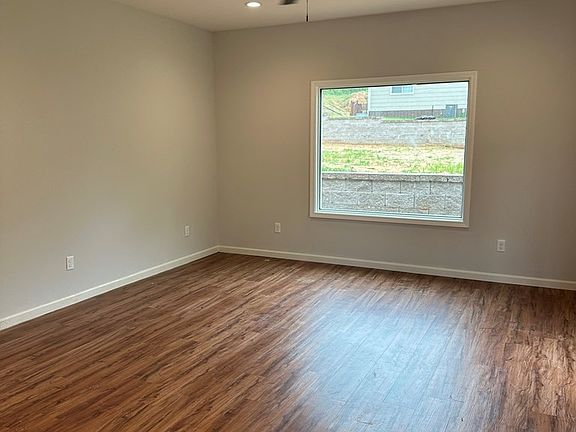 5th image of 507 Calhoun St