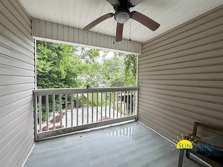 2404 Suwanee Ln — Photo 17