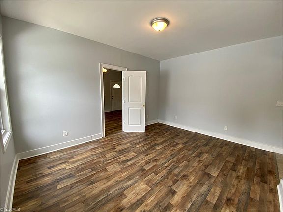 5th image of 1107 W Florida St