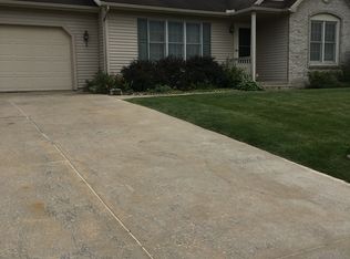 1003 Spring Arbor Dr, Middlebury, IN 46540