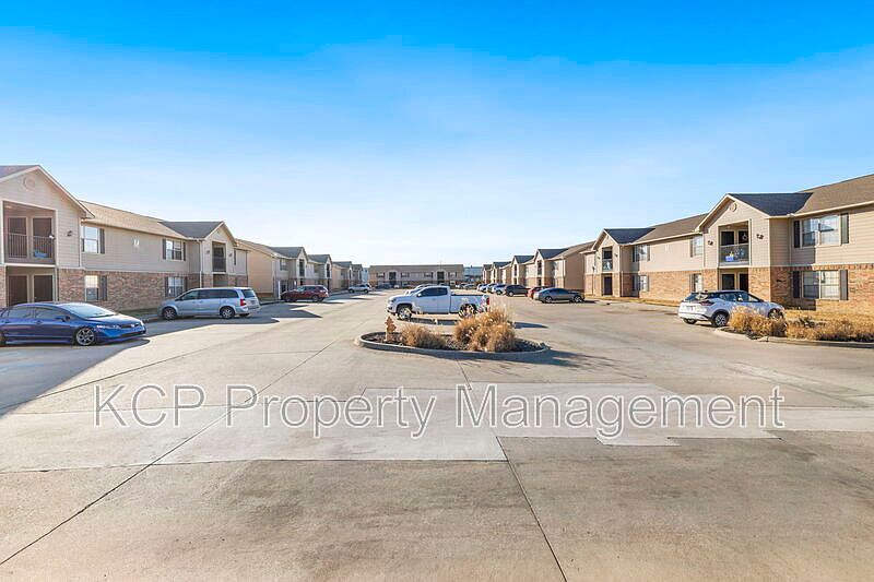 1st image of 6400 Massard Rd #703
