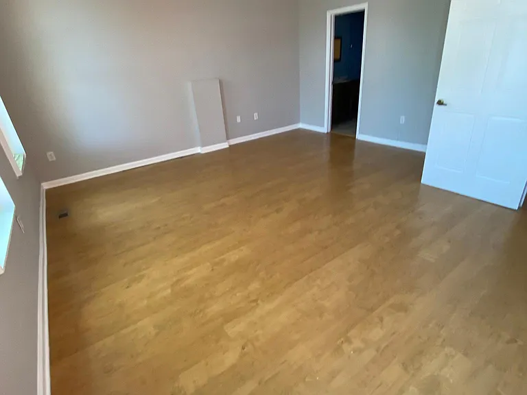925 McHenry St — Photo 6