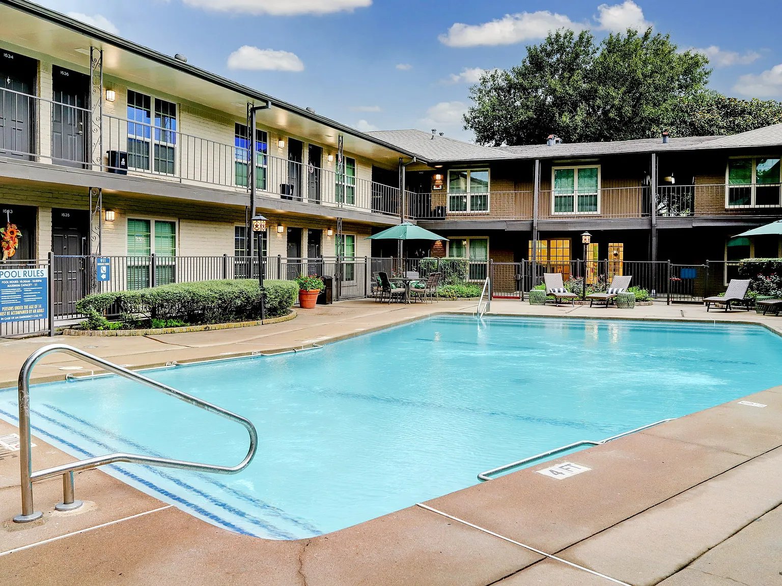 Emerson Pines — Photo 1