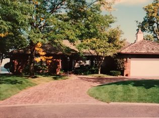 320 E Morningside Dr, Peoria, IL 61614