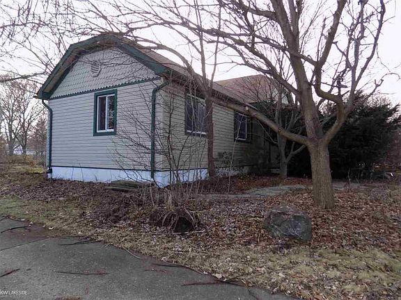 4th image of 18540 Victor St