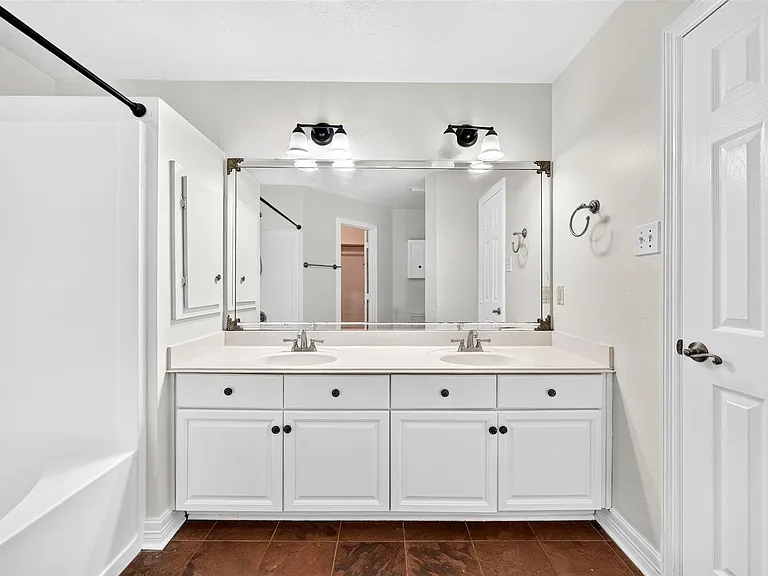 15307 Flemington Ave — Photo 26