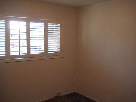 5th image of 484 Corrido Way