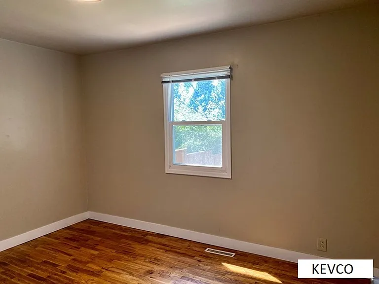 314-320 Alpert Ave — Photo 10