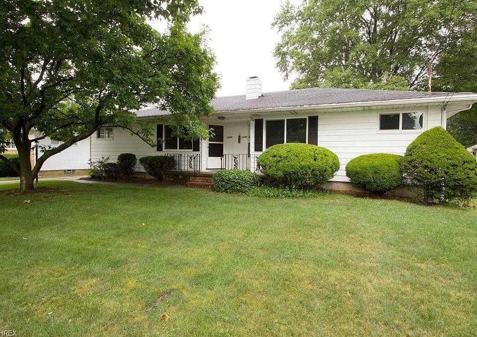 1st image of 3290 Hudson Dr