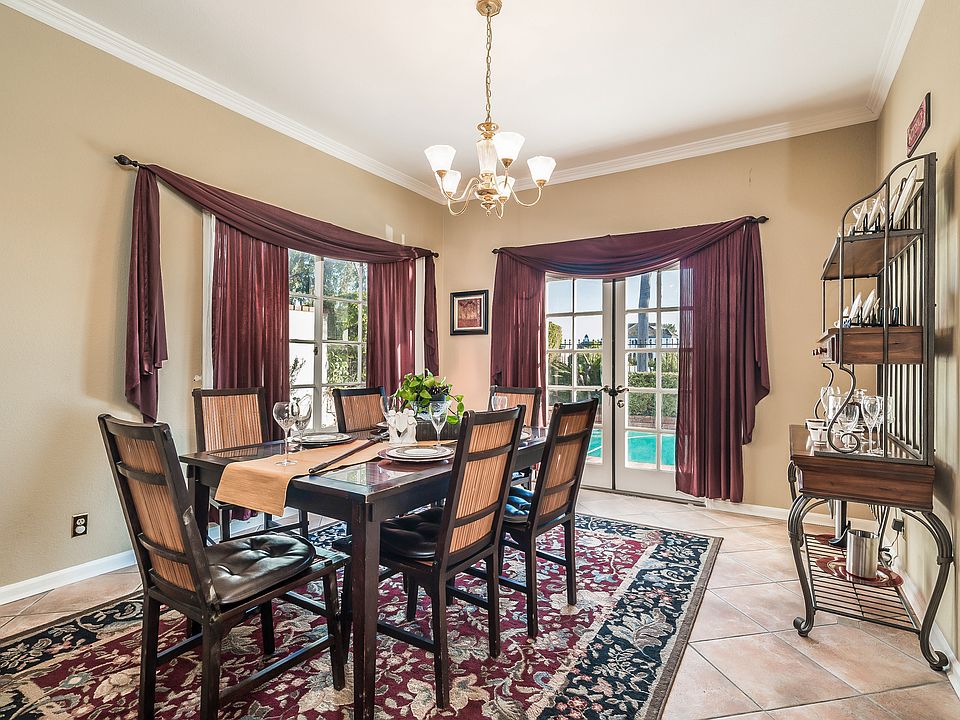 2nd image of 3930 E Green Clover Cir