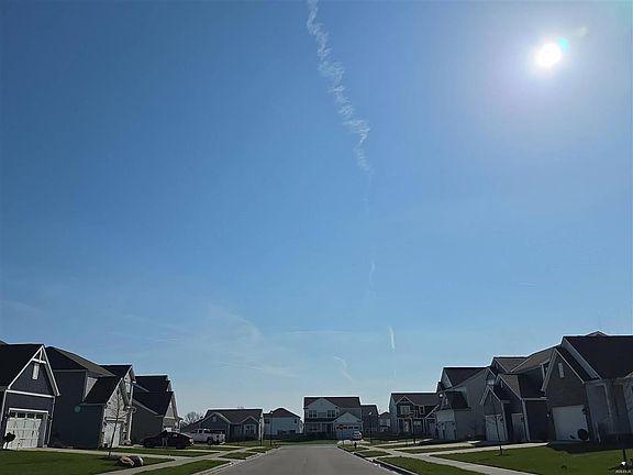 5th image of 137 Kennedy Park Dr