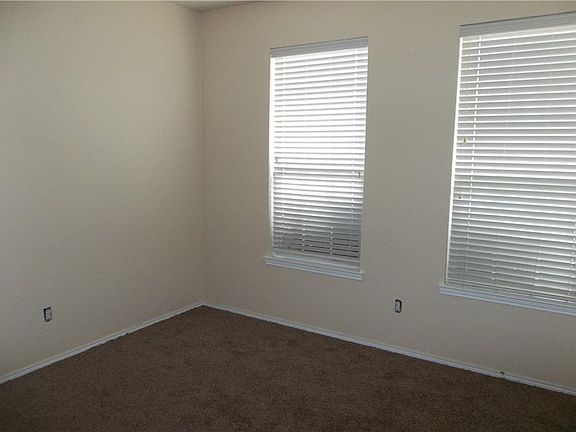 3rd image of 4415 Baskerville Dr