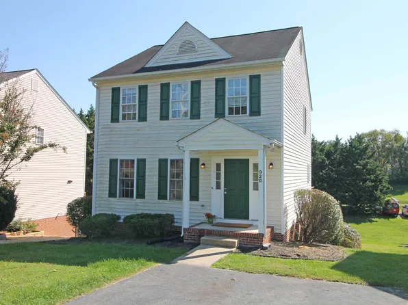 928 Sherwood Ave, Waynesboro, VA 22980