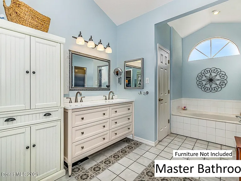 2104 Lionel Dr — Photo 14