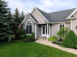 157 Siebert Rd, Lancaster, NY 14086