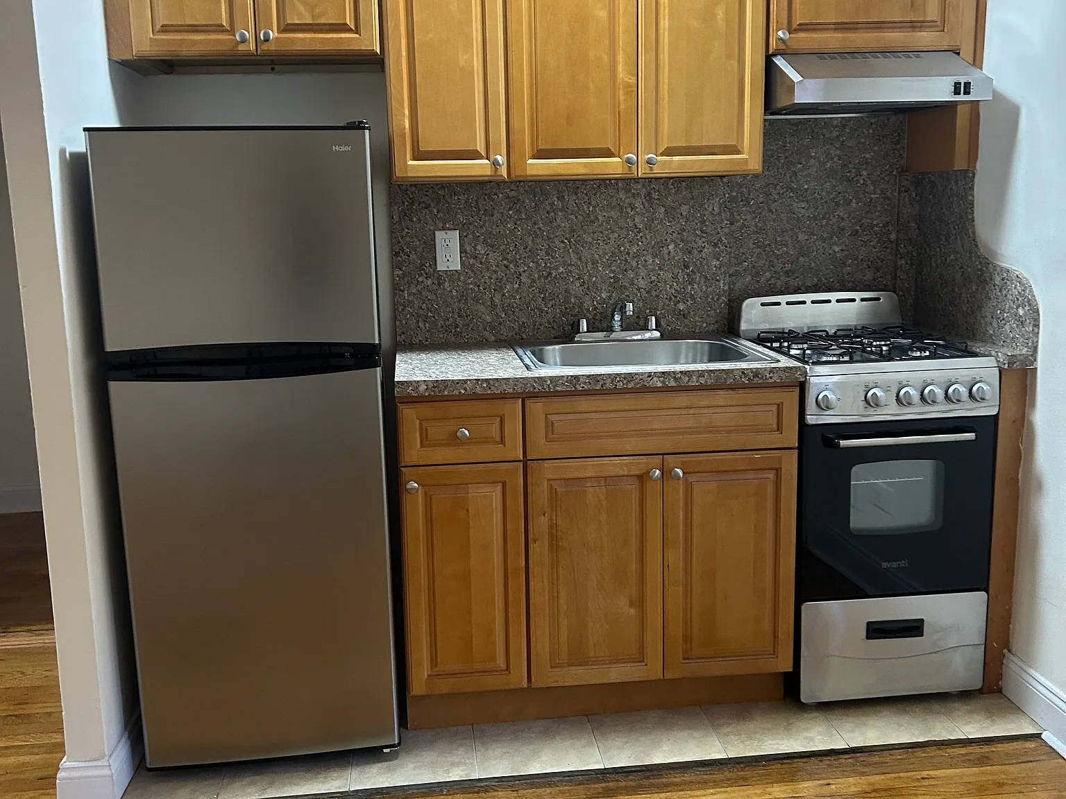 Studio, 450 sqft, $1,850 — Photo 1