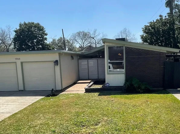 7906 Pecan Villas Dr, Houston, TX 77061