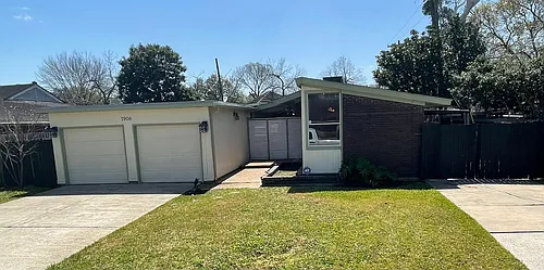 7906 Pecan Villas Dr Photo 1