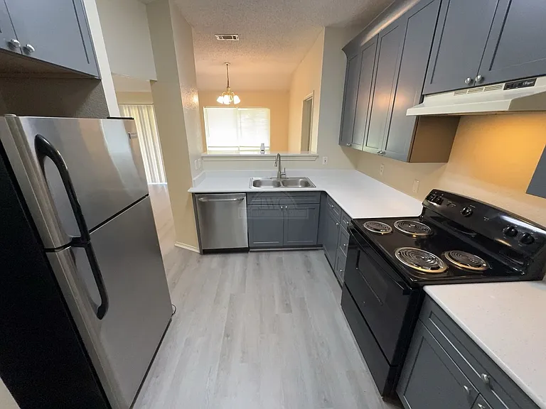 4303 Fawn Dr — Photo 8