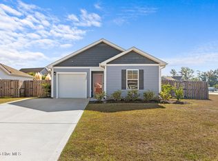 302 Cleat Dr, Surf City, NC 28445